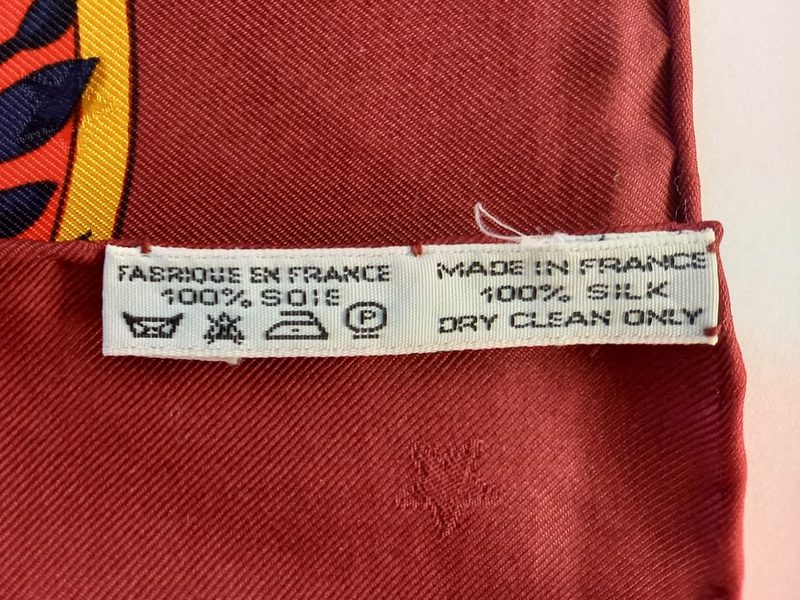 Care label of the Hermès scarf Emblèmes de l'Europe