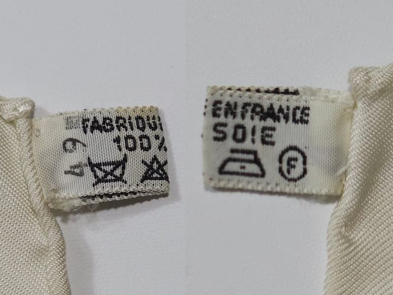 Care label of the Hermès scarf An astrology-themed carré